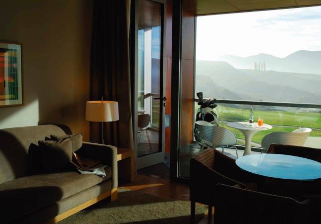 Espaciosas habitaciones en Hotel Margas Resort. Disfrúta con los mejores precios de Huesca